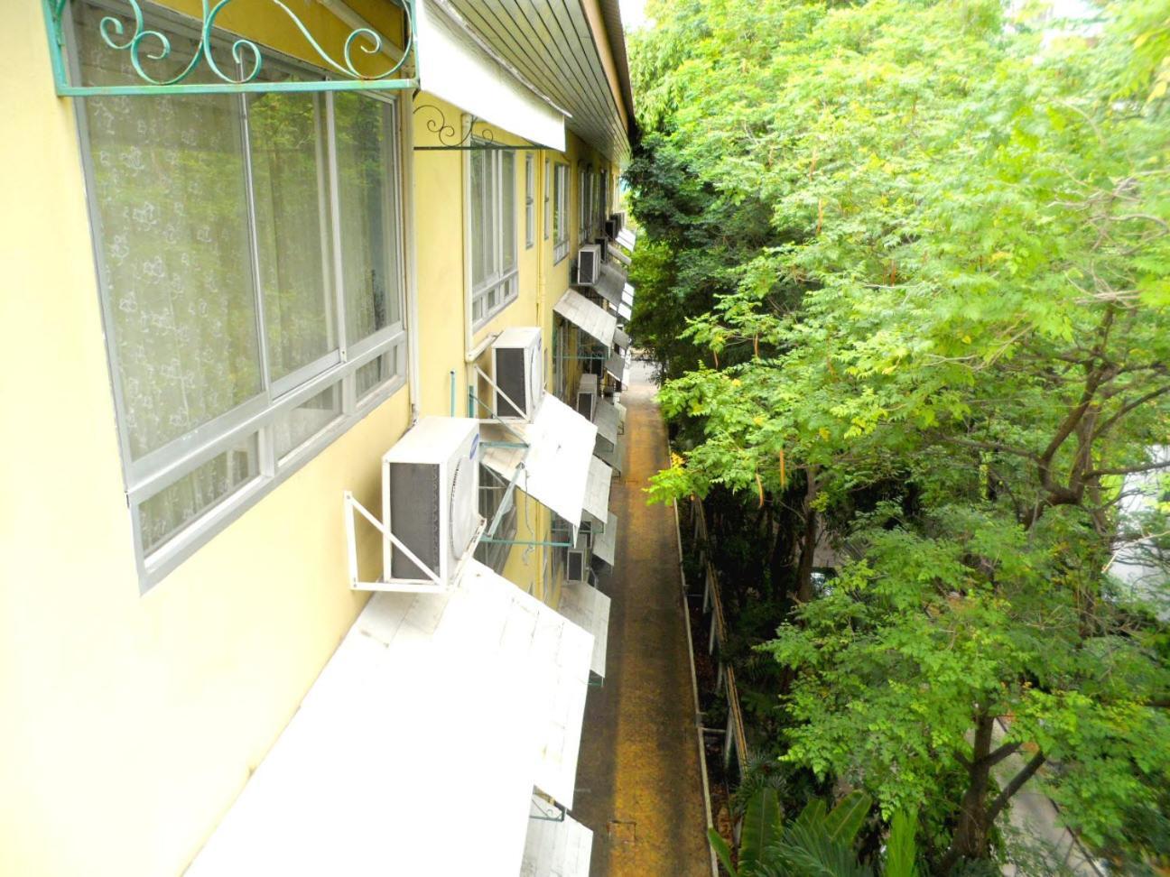 Studio Suite By Royal Ivory Nana Bangkok Ngoại thất bức ảnh