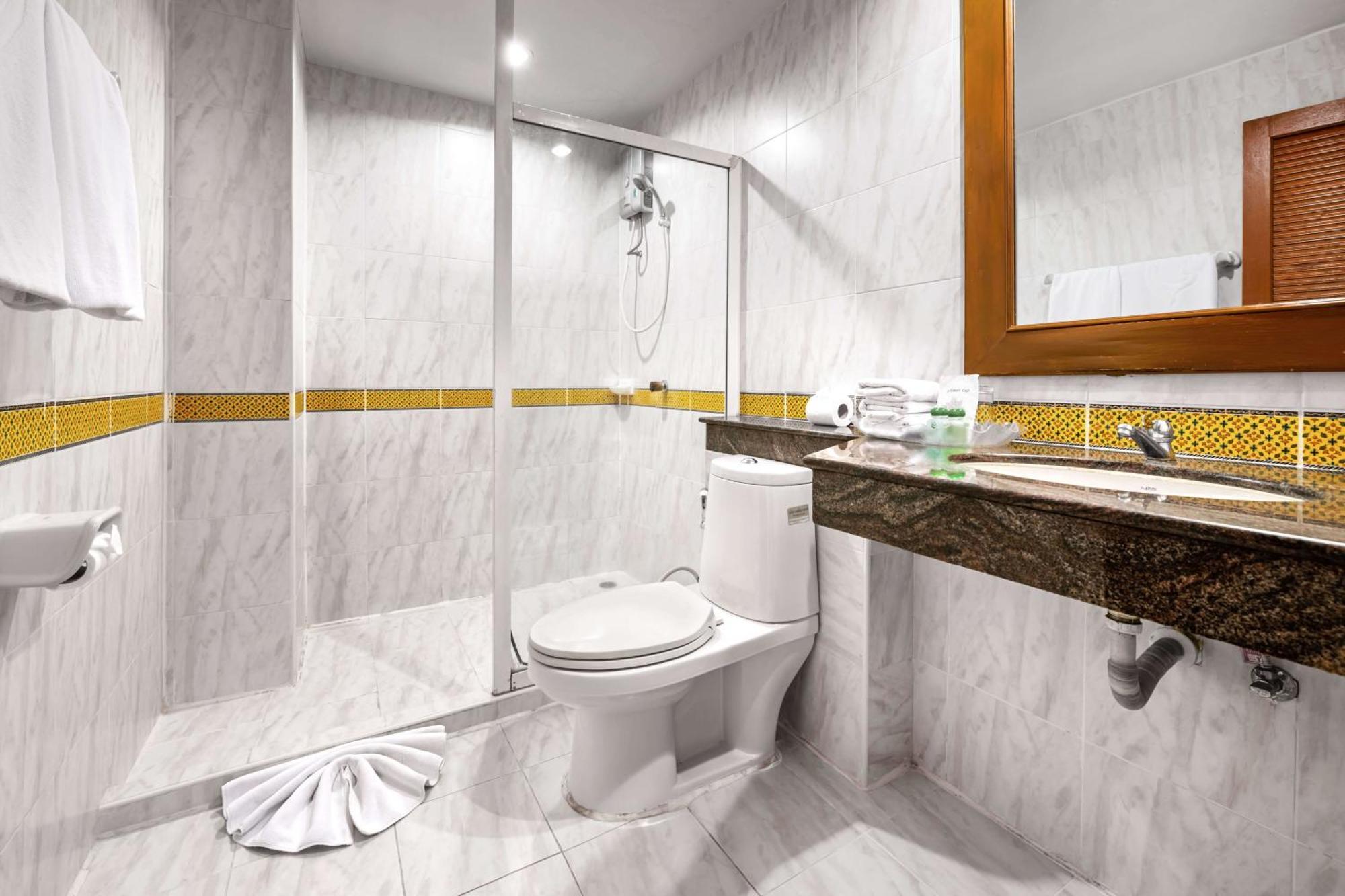 Studio Suite By Royal Ivory Nana Bangkok Ngoại thất bức ảnh